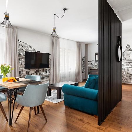 Peak Aparthotel - Old Town - By Cityhost Brasov Luaran gambar