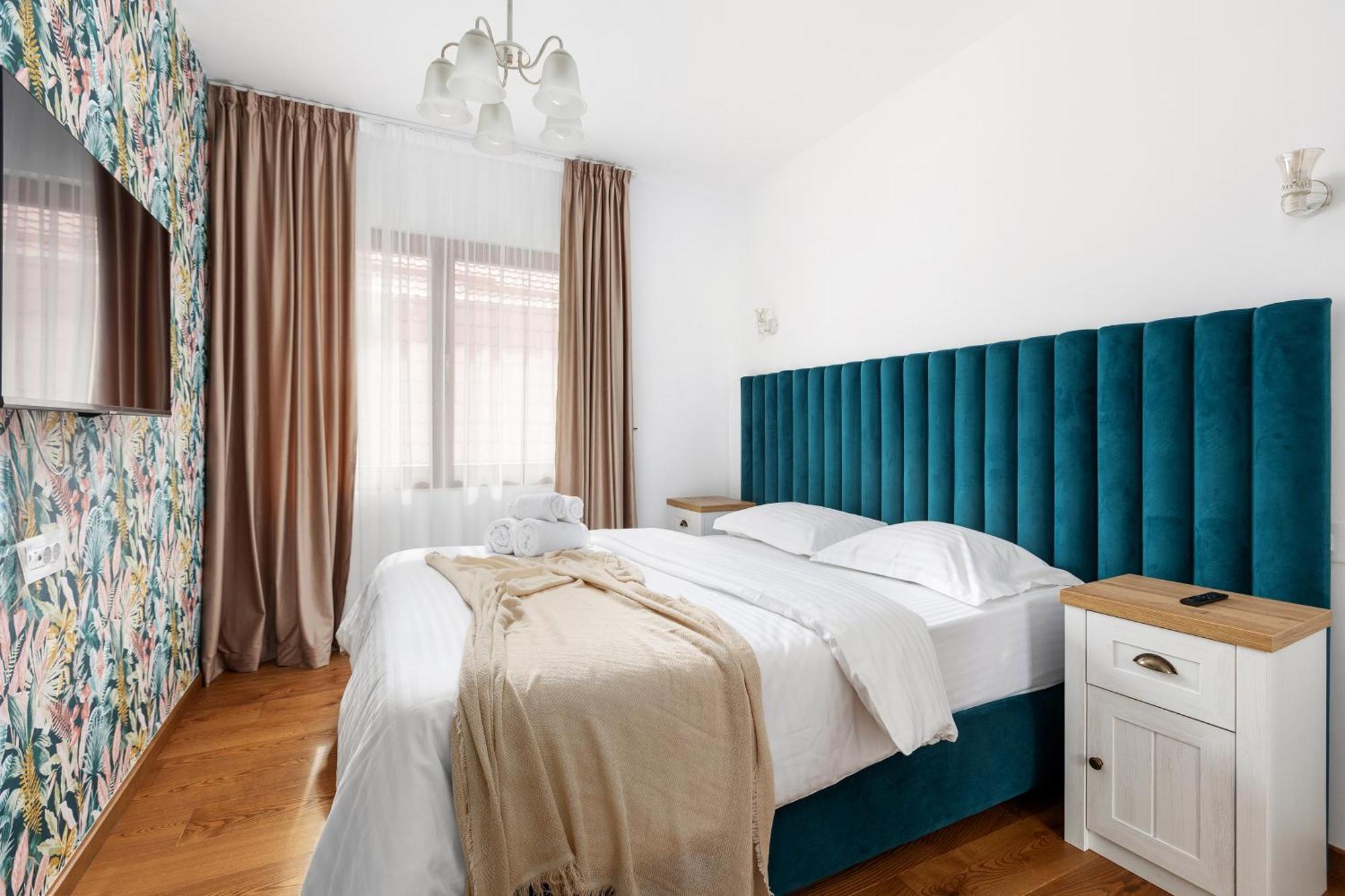 Peak Aparthotel - Old Town - By Cityhost Brasov Luaran gambar