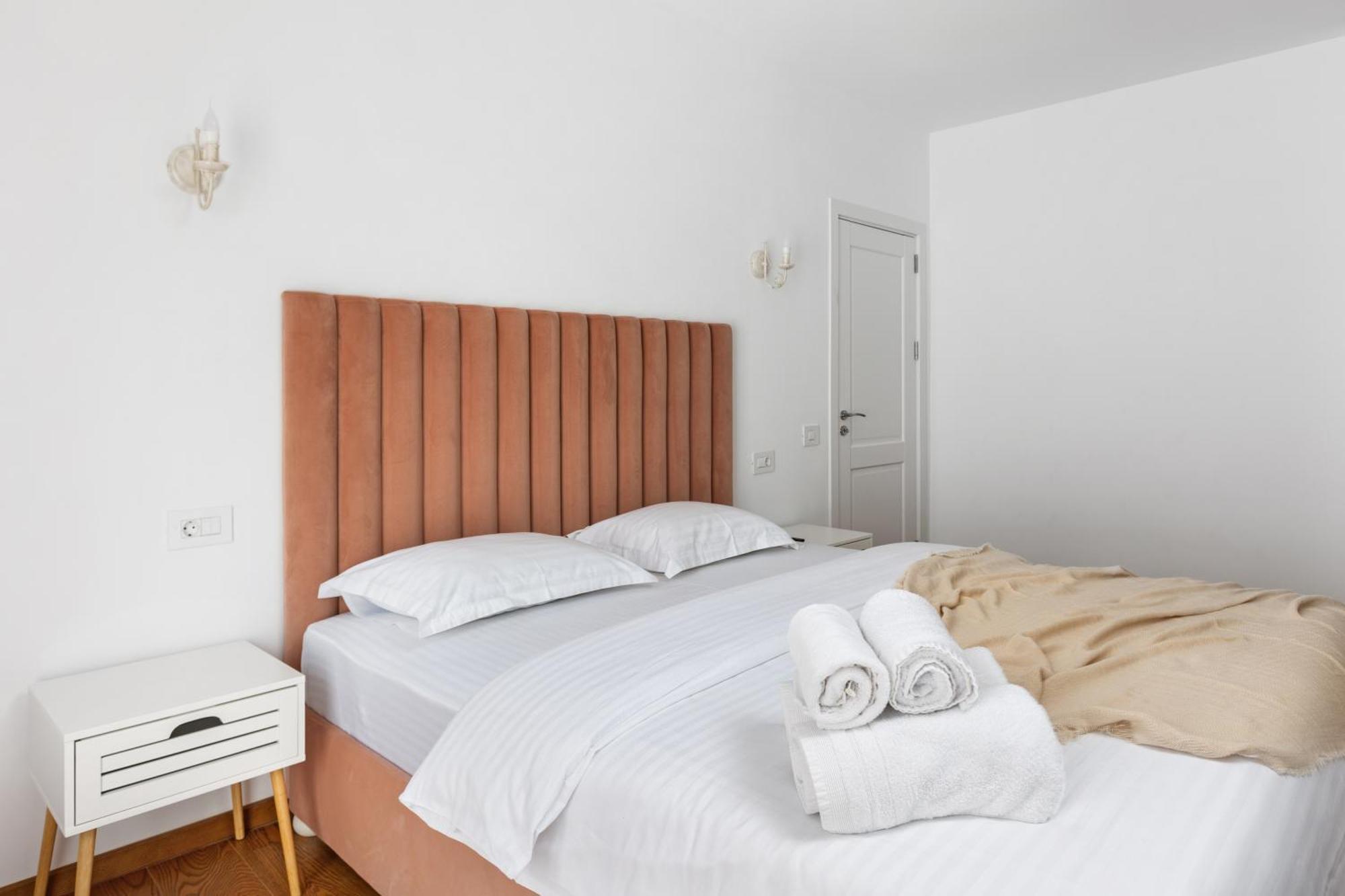 Peak Aparthotel - Old Town - By Cityhost Brasov Luaran gambar