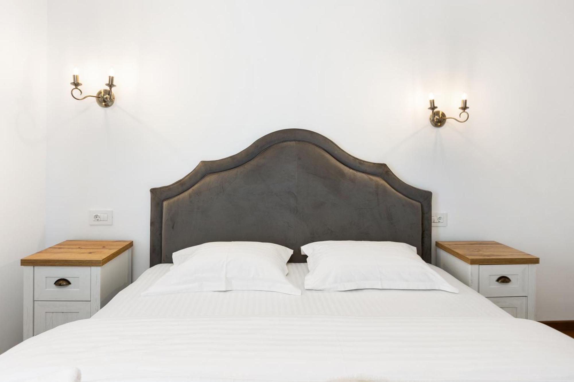 Peak Aparthotel - Old Town - By Cityhost Brasov Luaran gambar