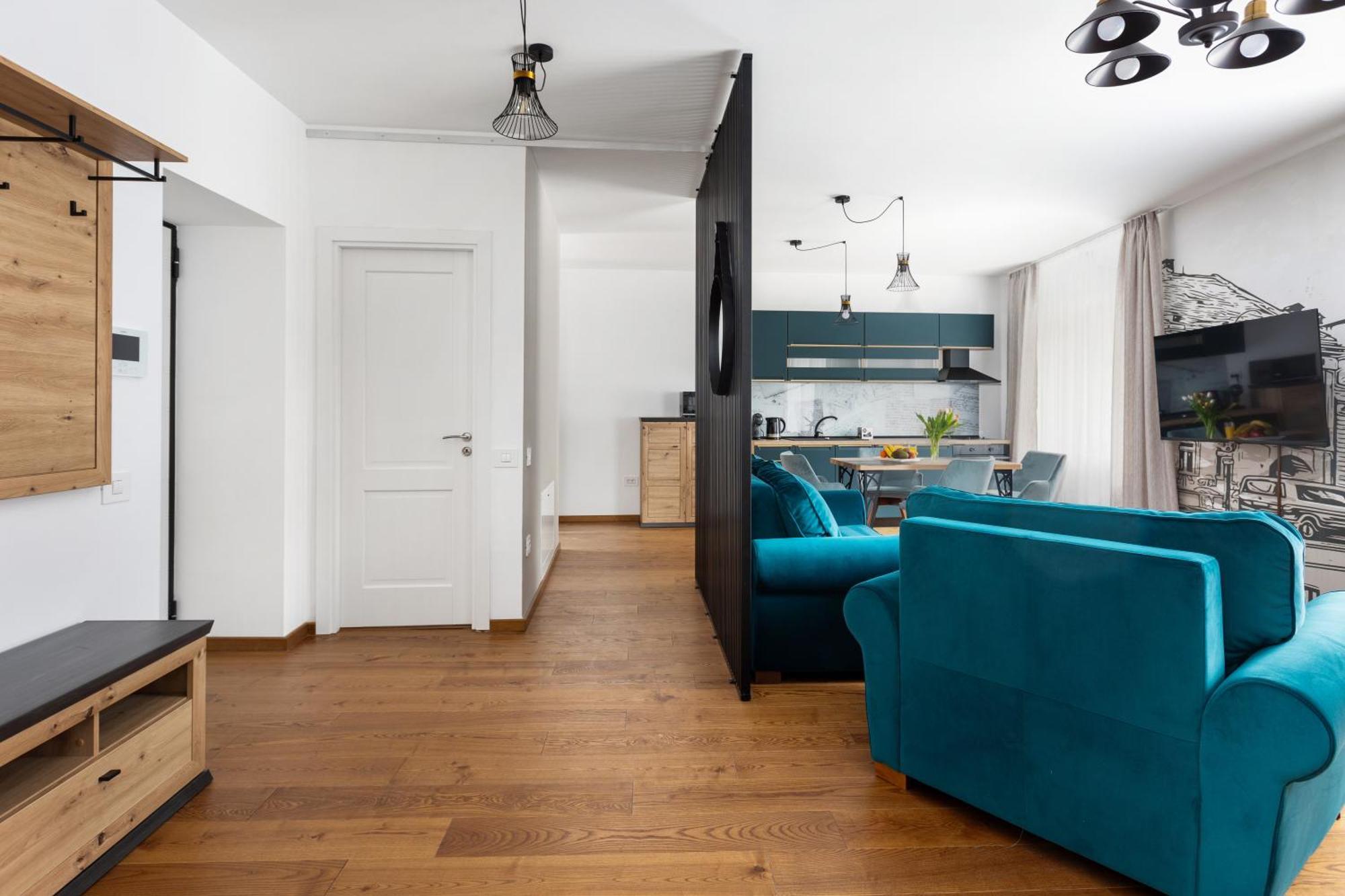 Peak Aparthotel - Old Town - By Cityhost Brasov Luaran gambar