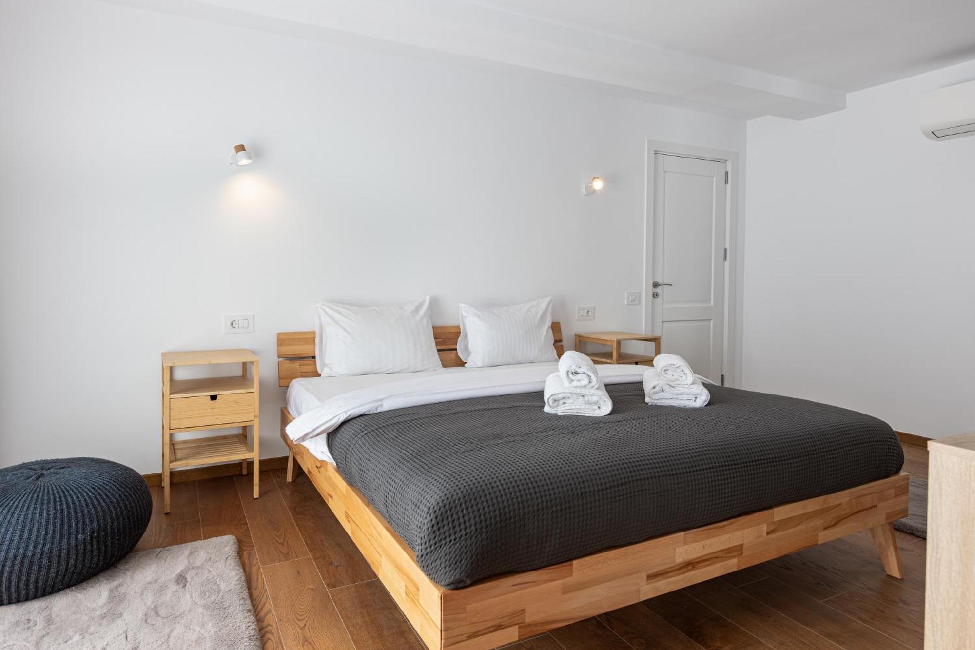 Peak Aparthotel - Old Town - By Cityhost Brasov Luaran gambar